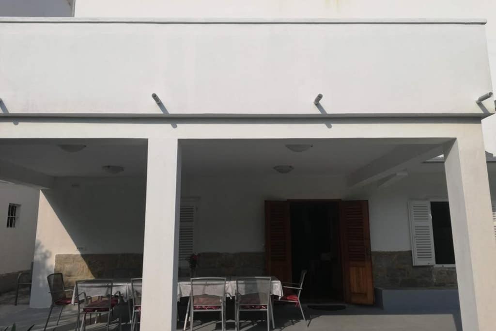 Ribaric Villa Banjol Luaran gambar